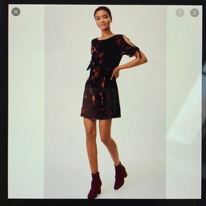 XS Petite Floral Velvet Split Sleeve Dress